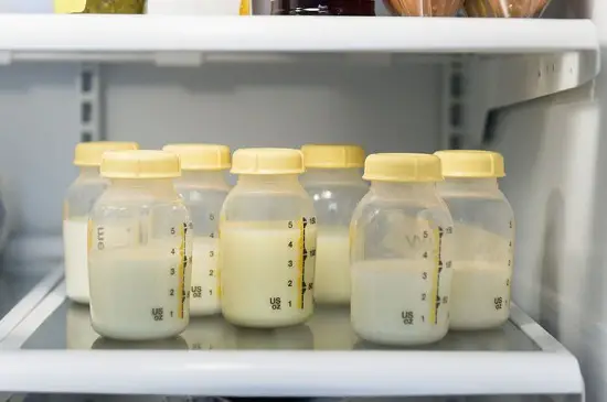 Storing Breast Milk in The Refrigerator or Freezer