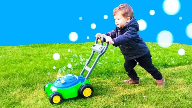 Top 8 Best Bubble Lawn Mower for Kids 2022 Ultimate Reviews